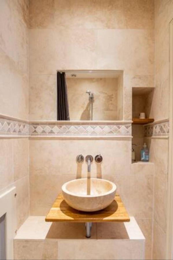 Villedieu-les-Poëles Bed And Breakfast Saultchevreuil, Au Mont Saint Michel المظهر الخارجي الصورة