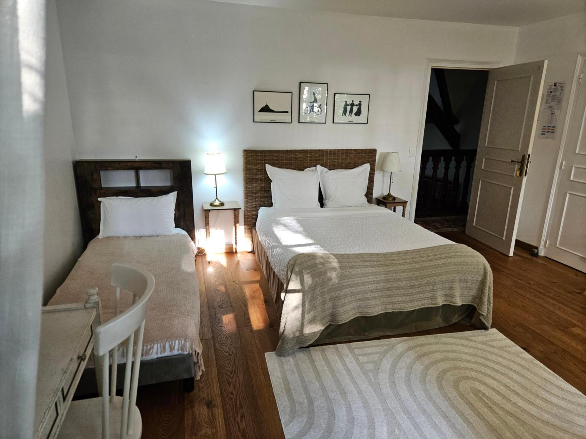Villedieu-les-Poëles Bed And Breakfast Saultchevreuil, Au Mont Saint Michel المظهر الخارجي الصورة